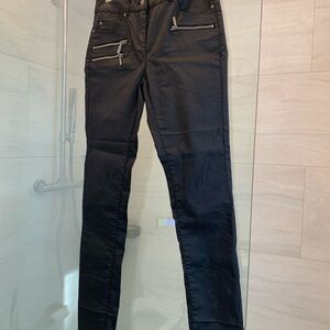 Barbour Black Skinny pants/jeans with Zipper Details